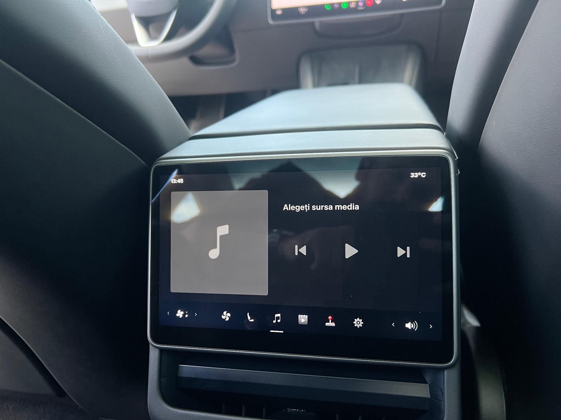 Tesla-Model 3