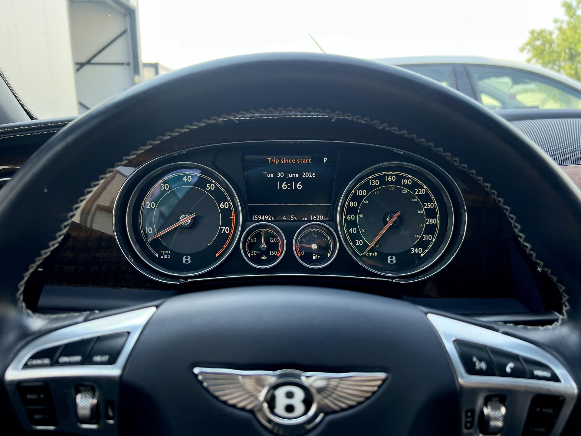 Bentley-Flying Spur
