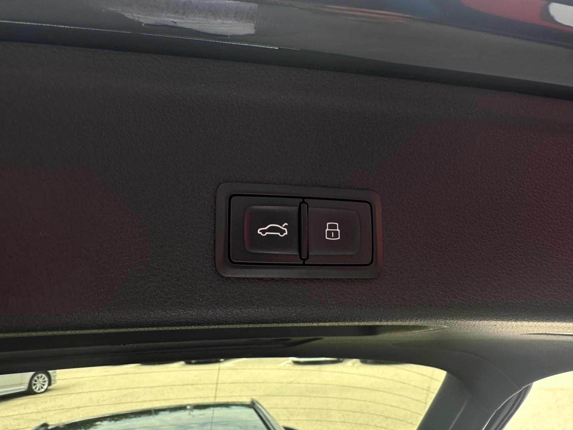 Audi-A4
