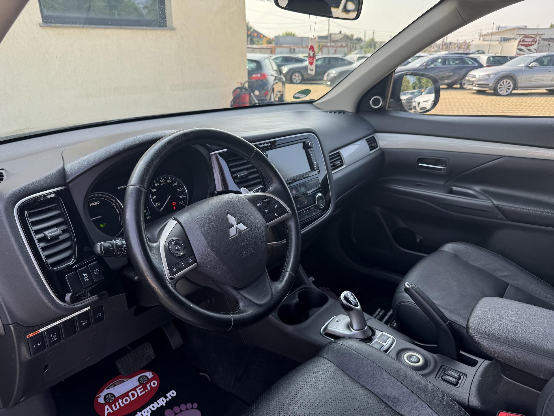 Mitsubishi-Outlander