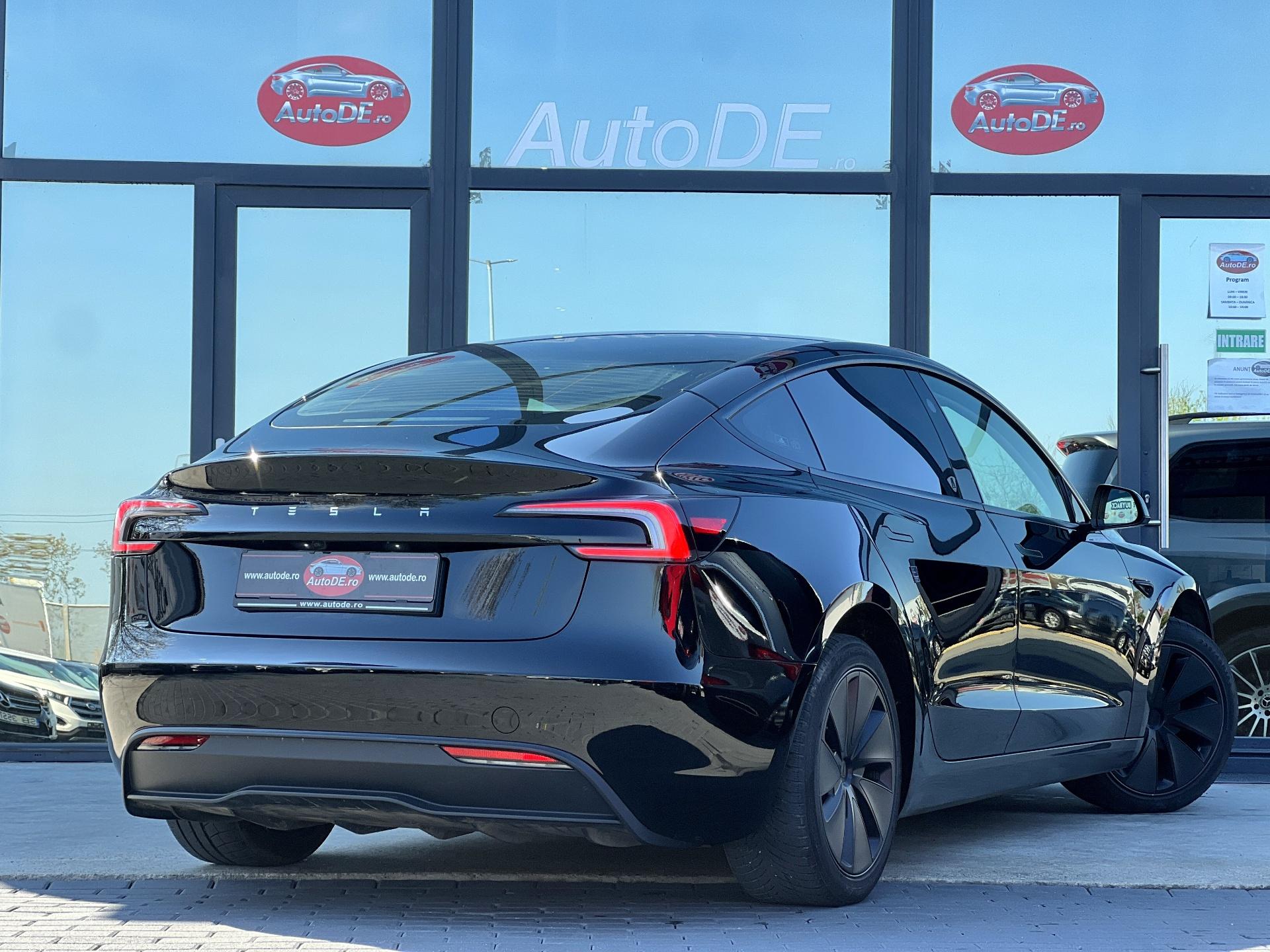 Tesla-Model 3