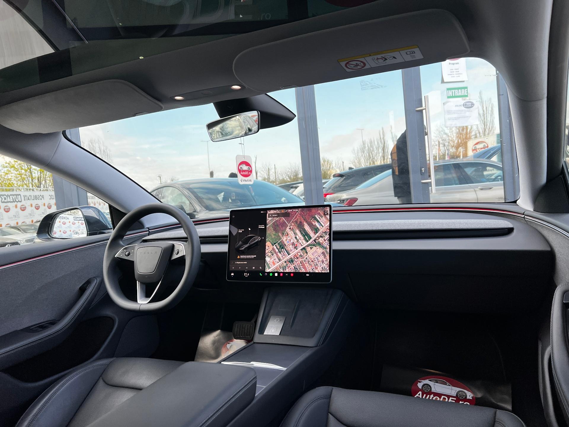 Tesla-Model 3