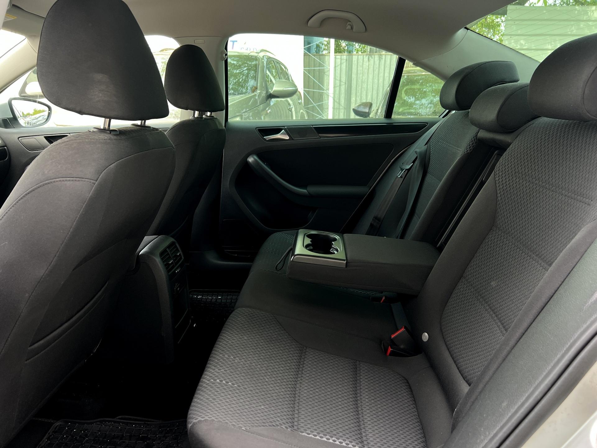 Volkswagen-Jetta