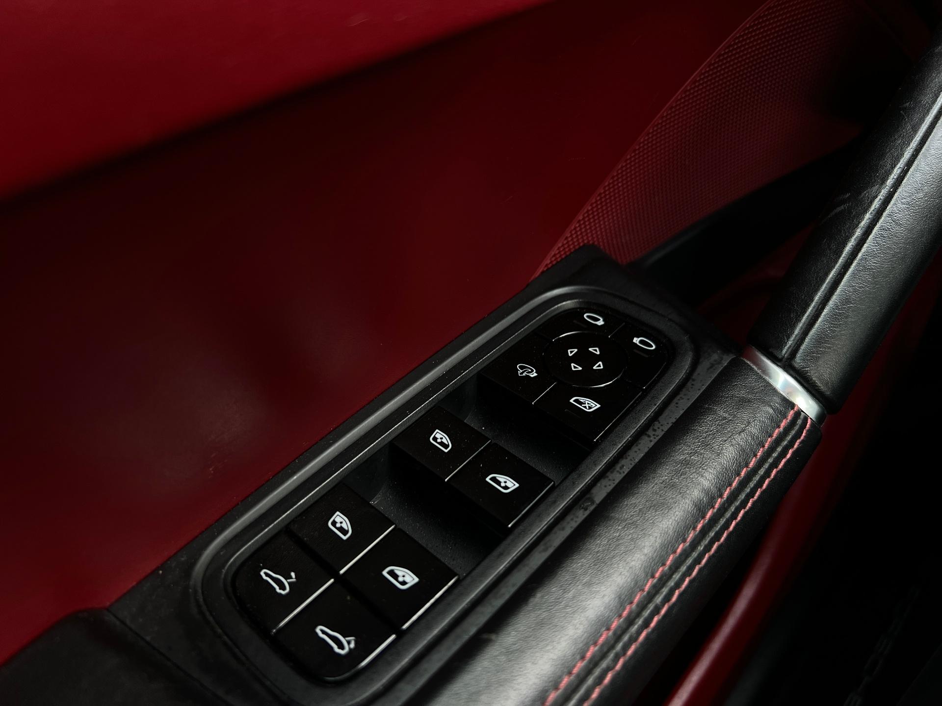 Porsche-Cayenne