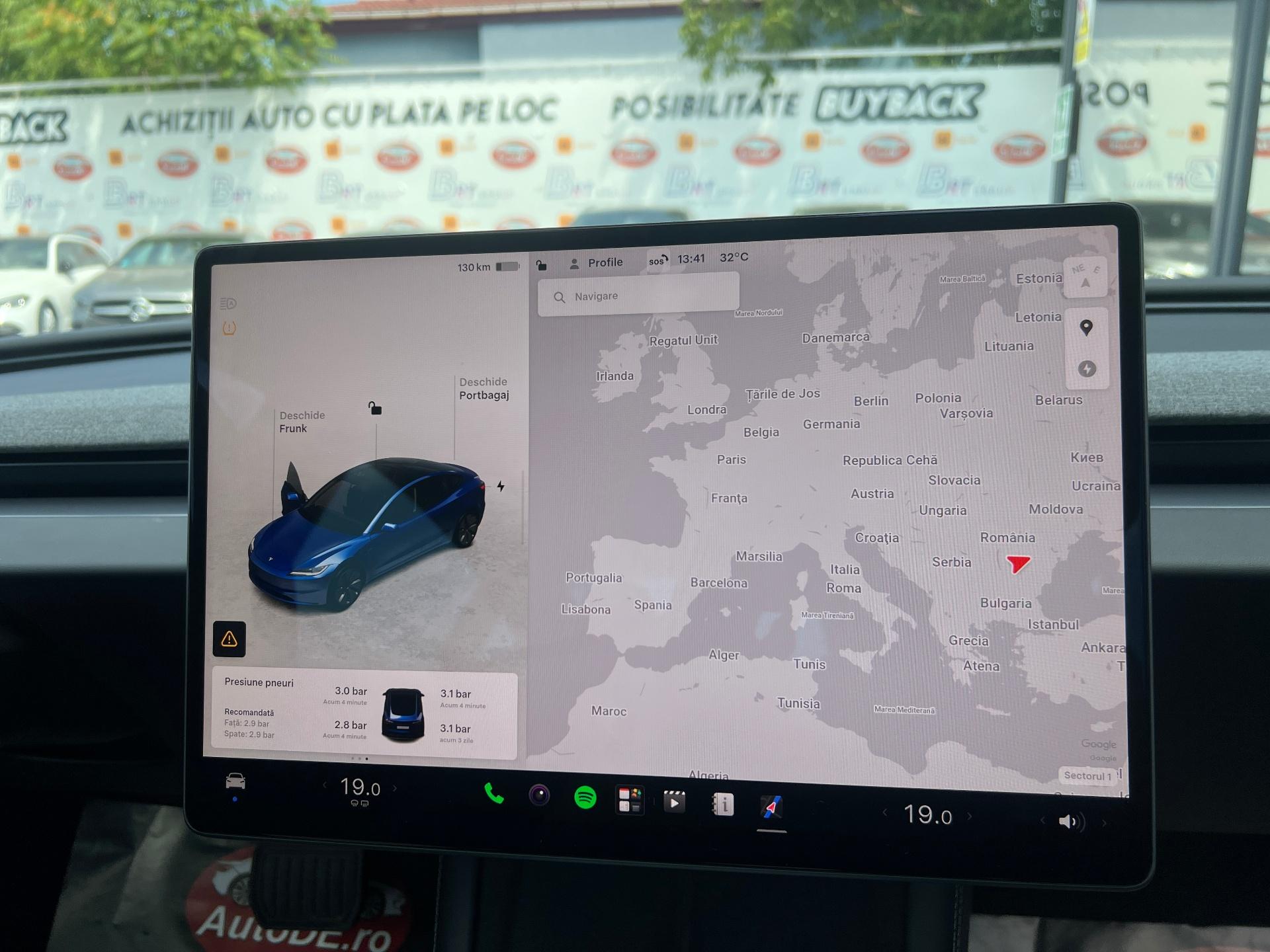 Tesla-Model 3