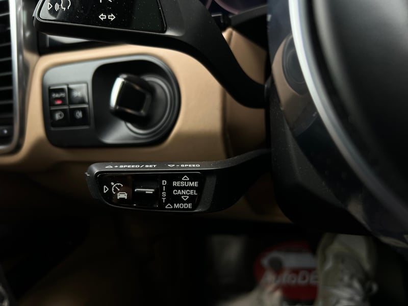 Car Thumb