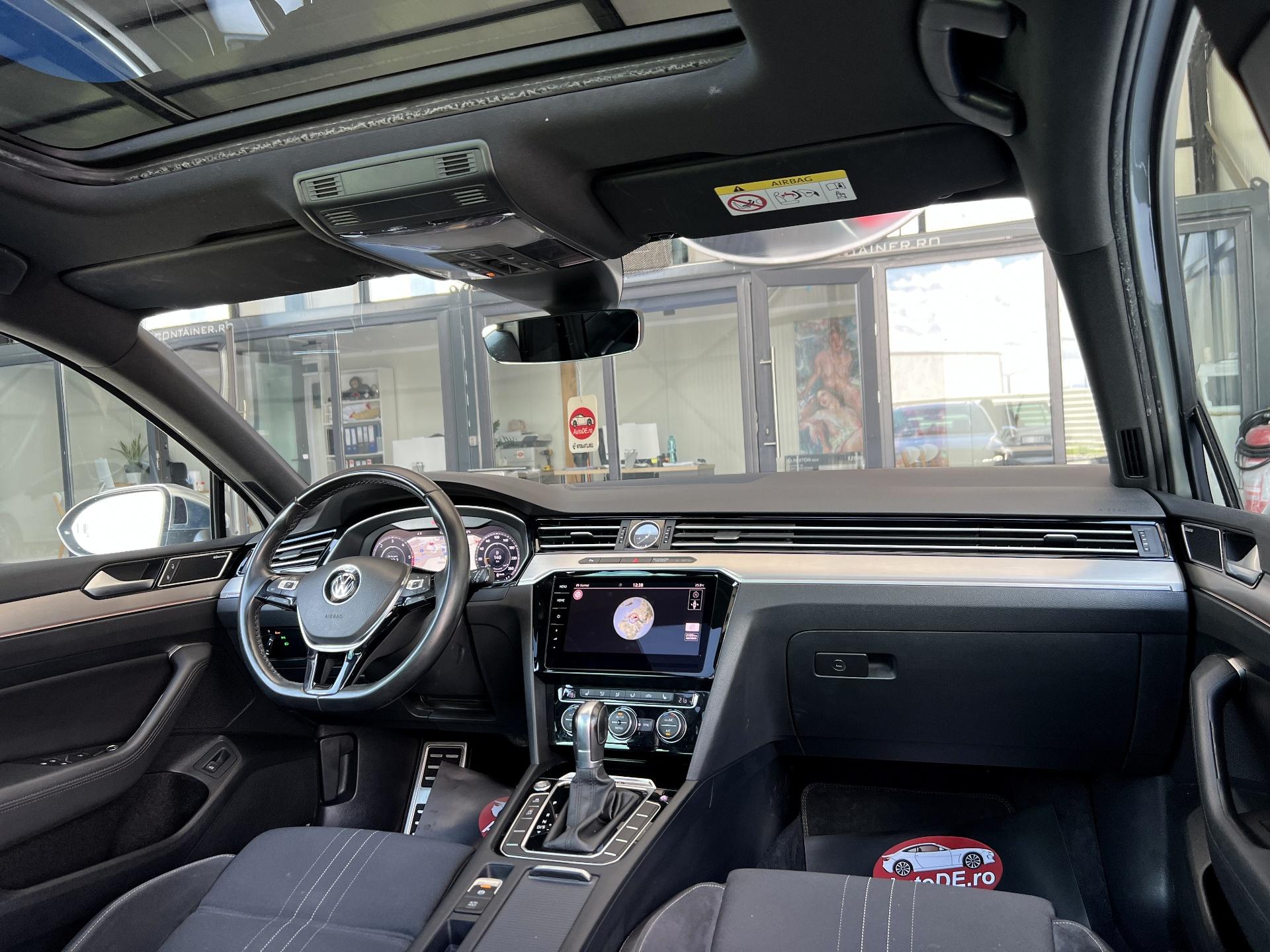 Volkswagen-Passat Alltrack