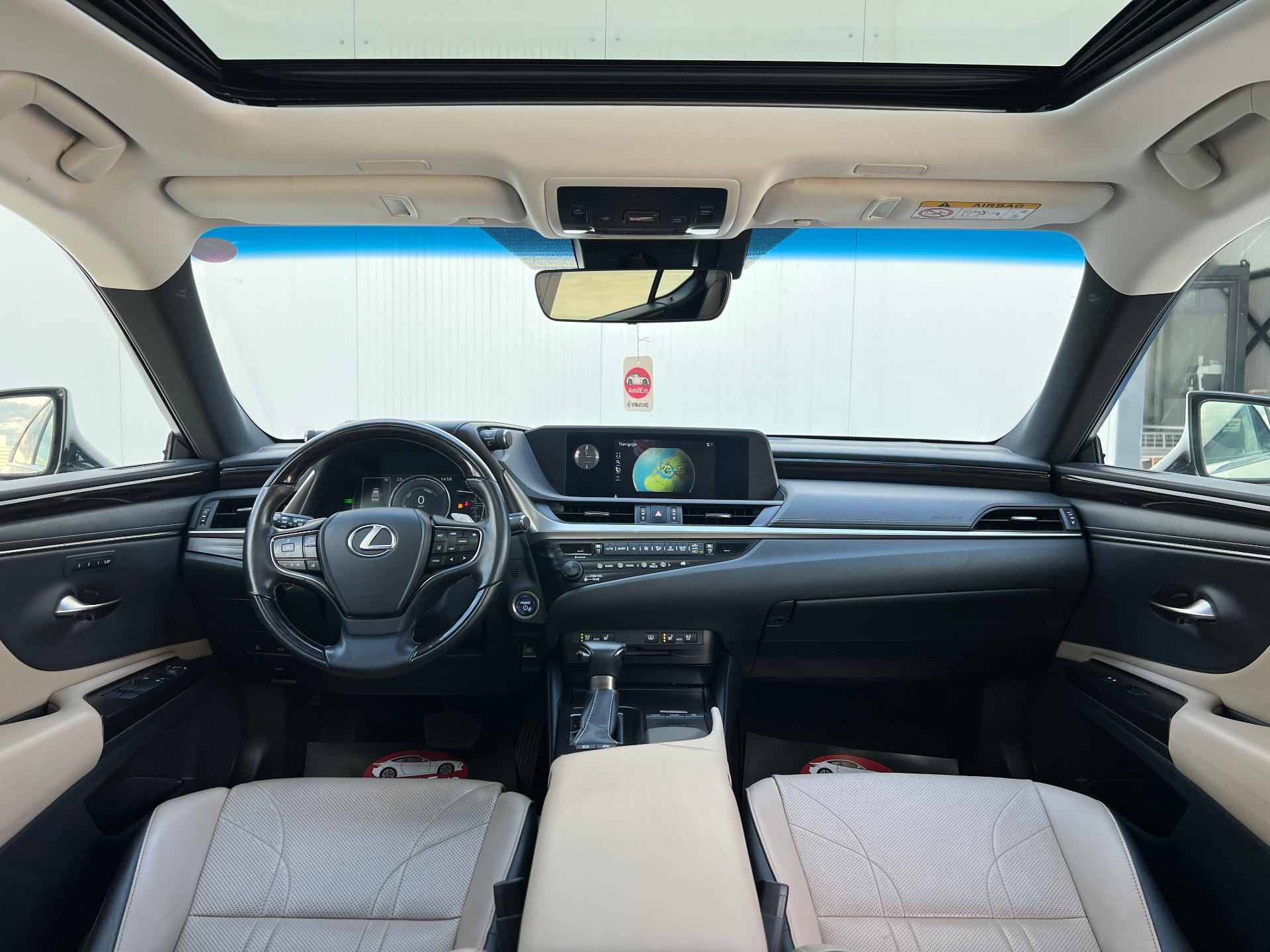Lexus-ES