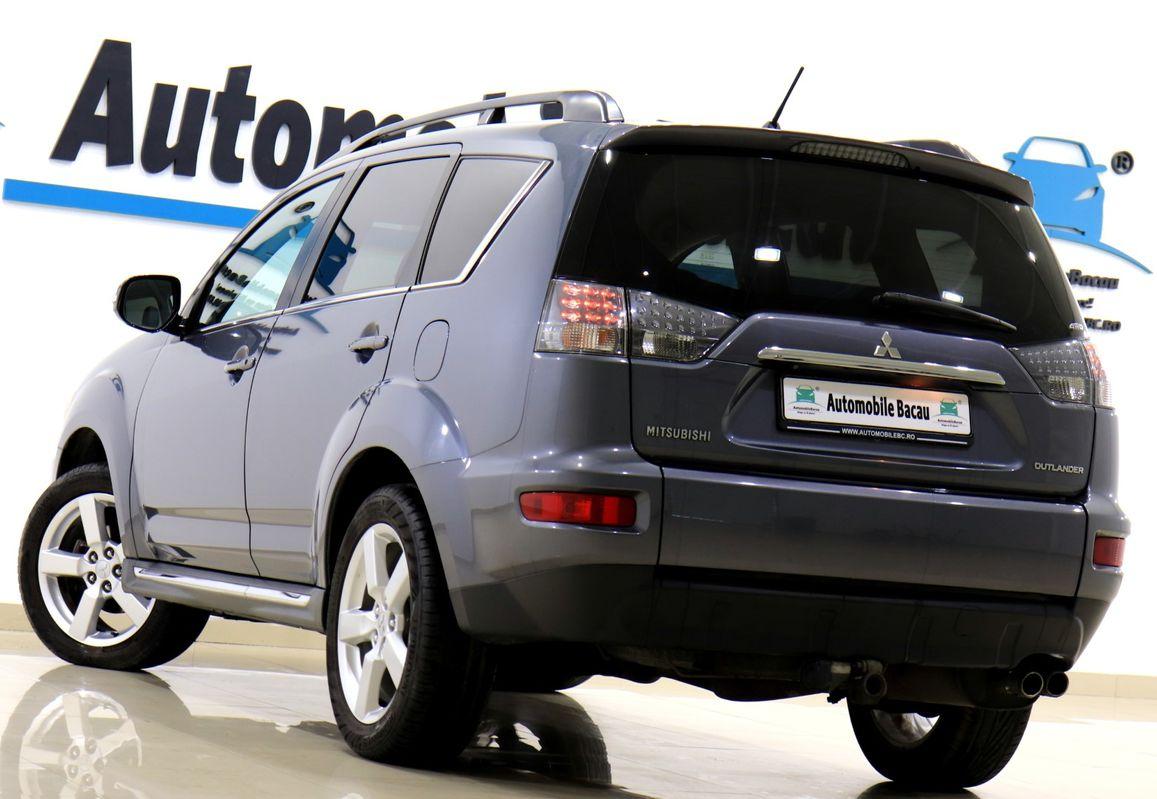 Mitsubishi-Outlander