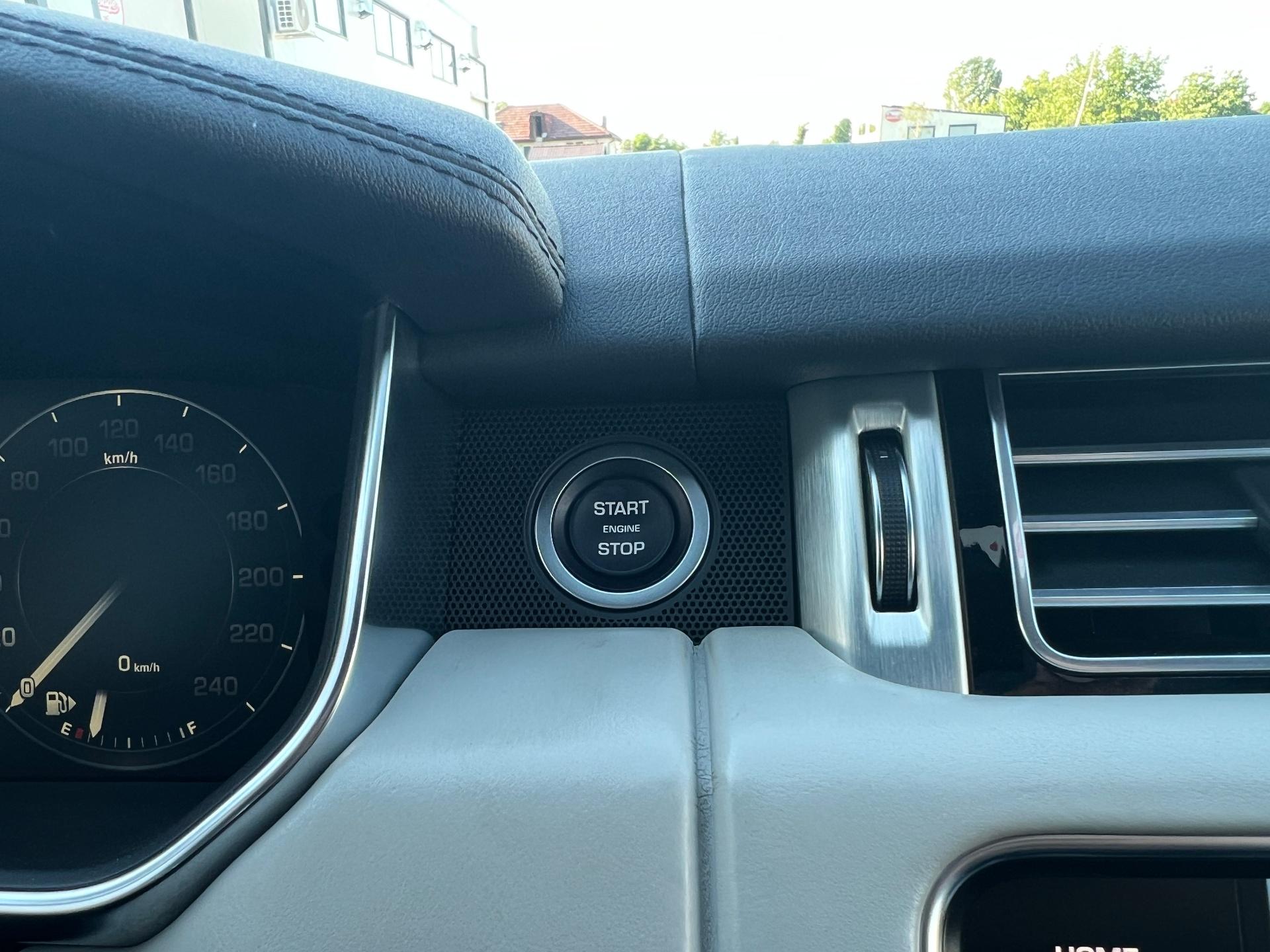 Land Rover-Range Rover
