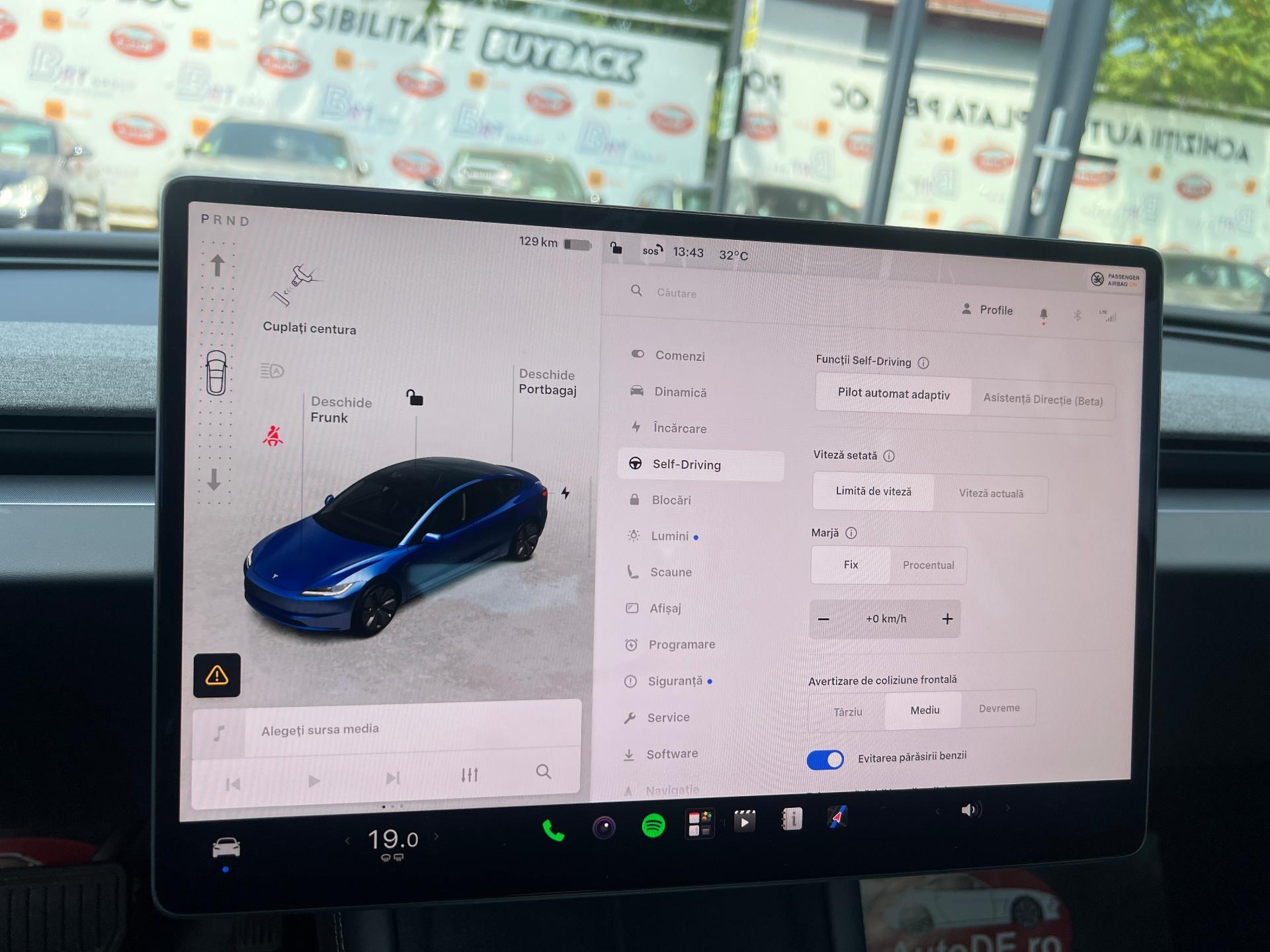 Tesla-Model 3