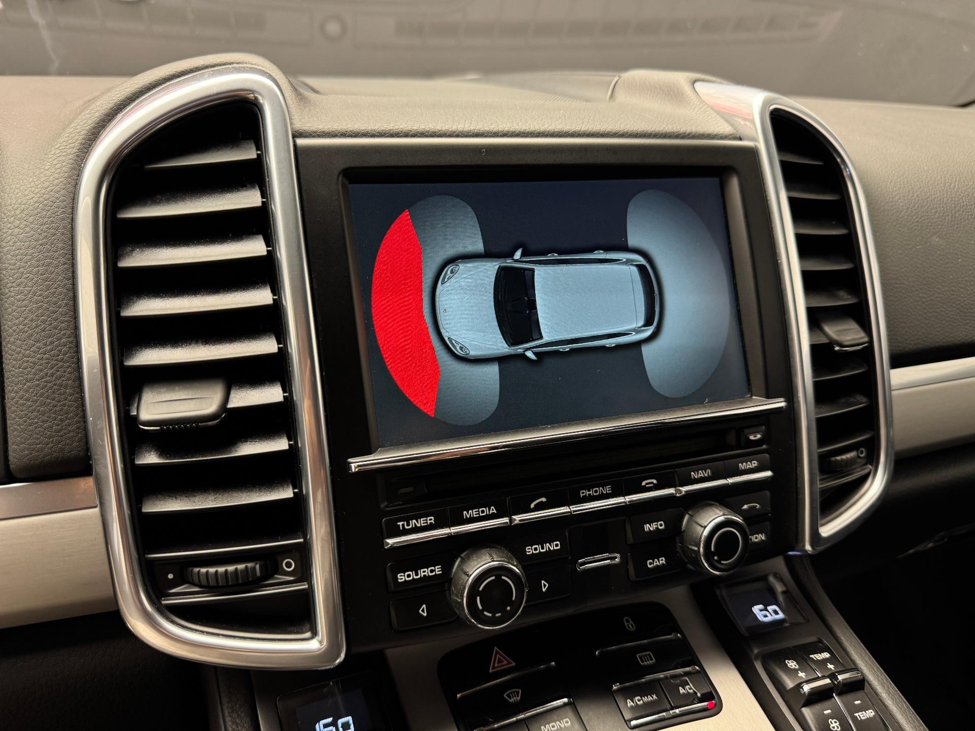 Porsche-Cayenne