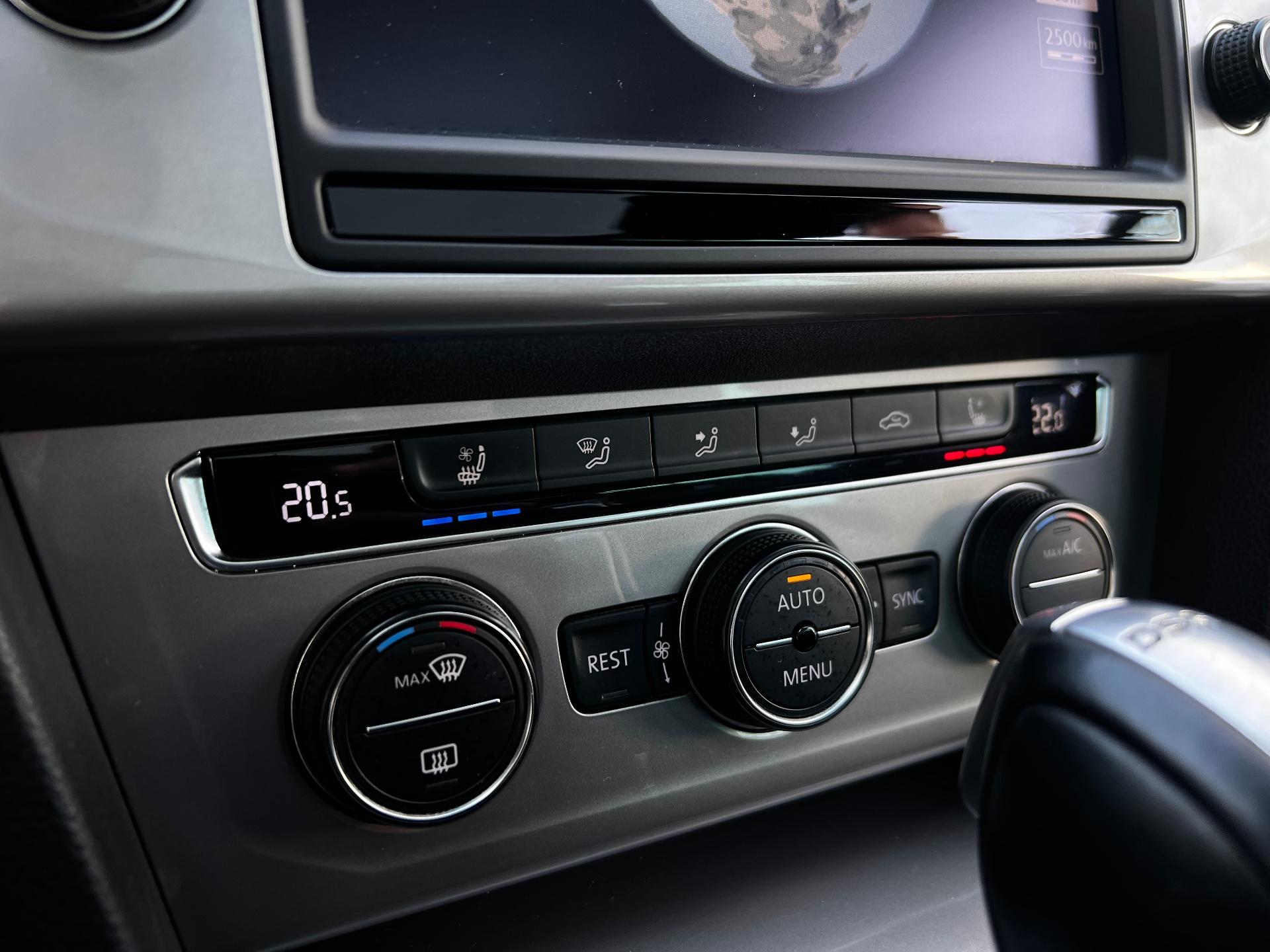 Volkswagen-Passat Alltrack