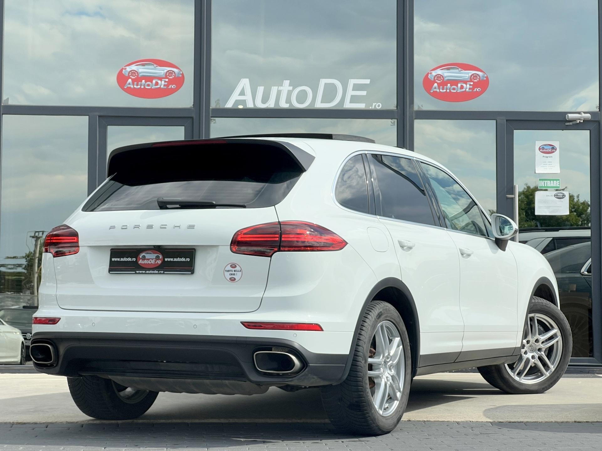Porsche-Cayenne