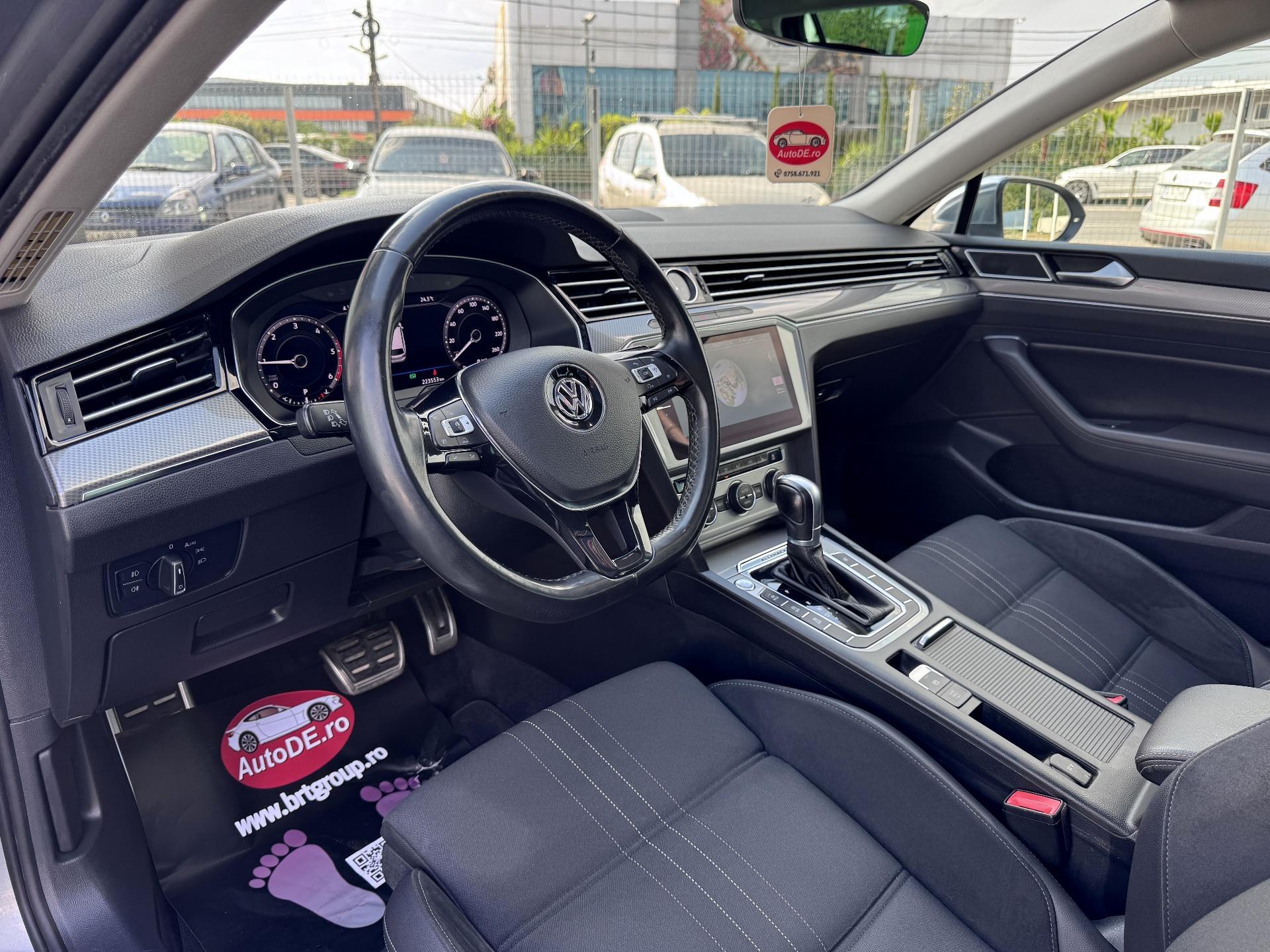 Volkswagen-Passat Alltrack