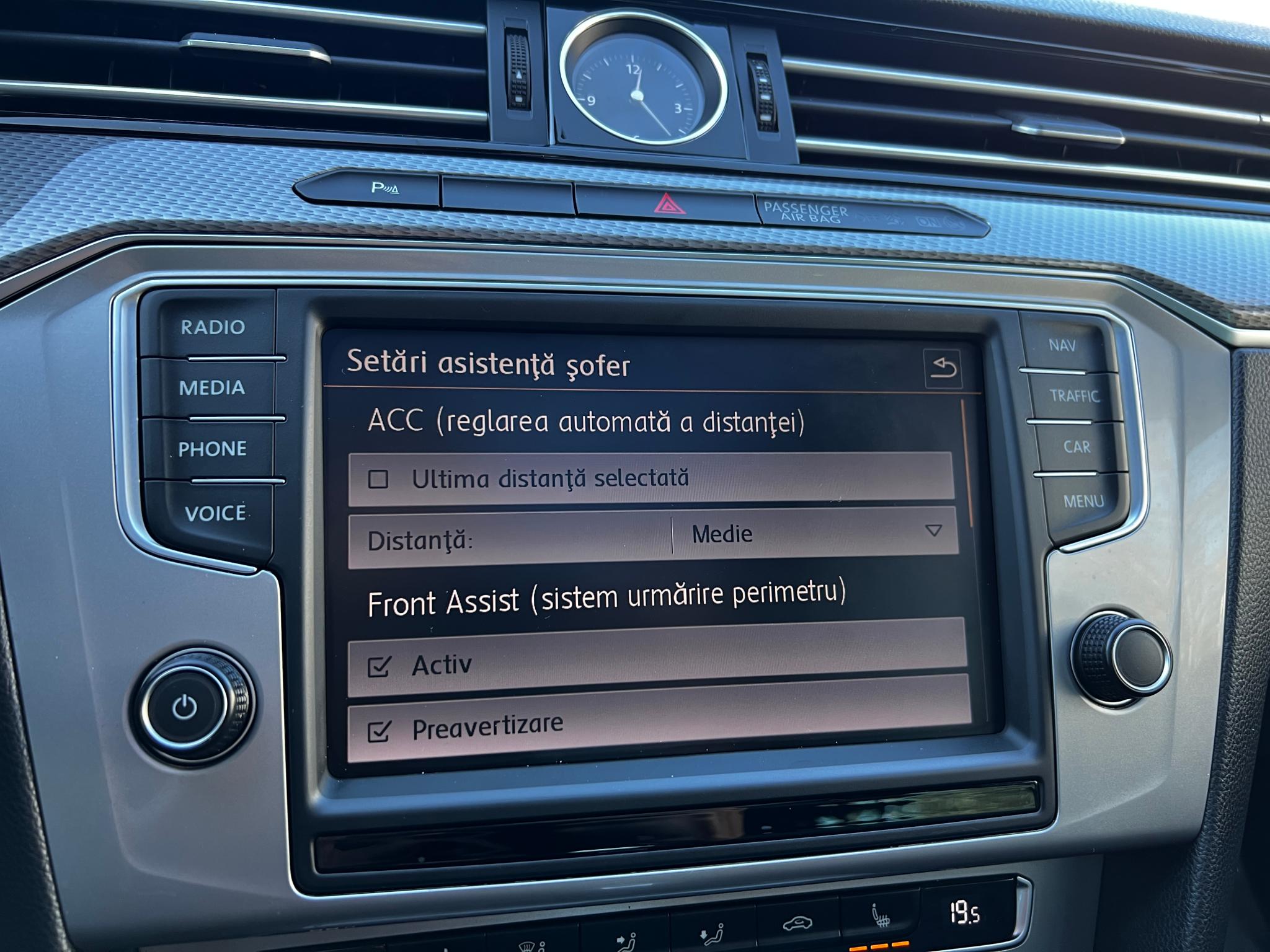 Volkswagen-Passat Alltrack