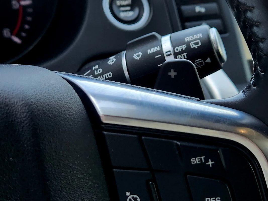 Land Rover-Discovery Sport