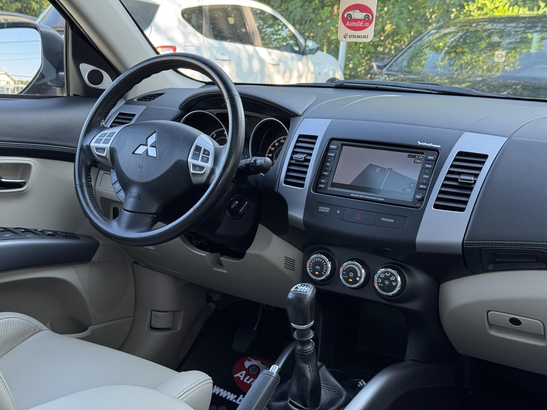 Mitsubishi-Outlander