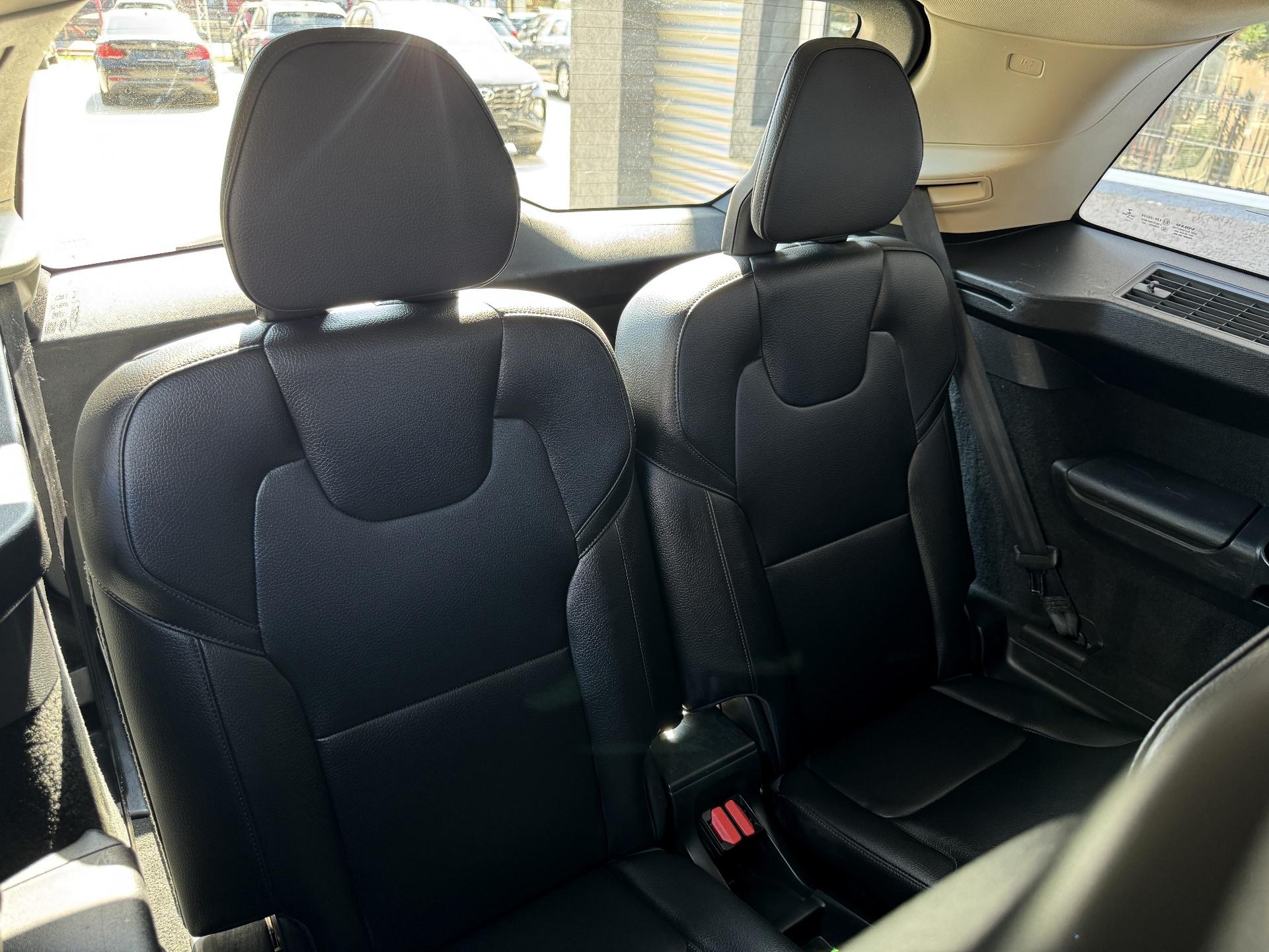 Volvo-XC 90
