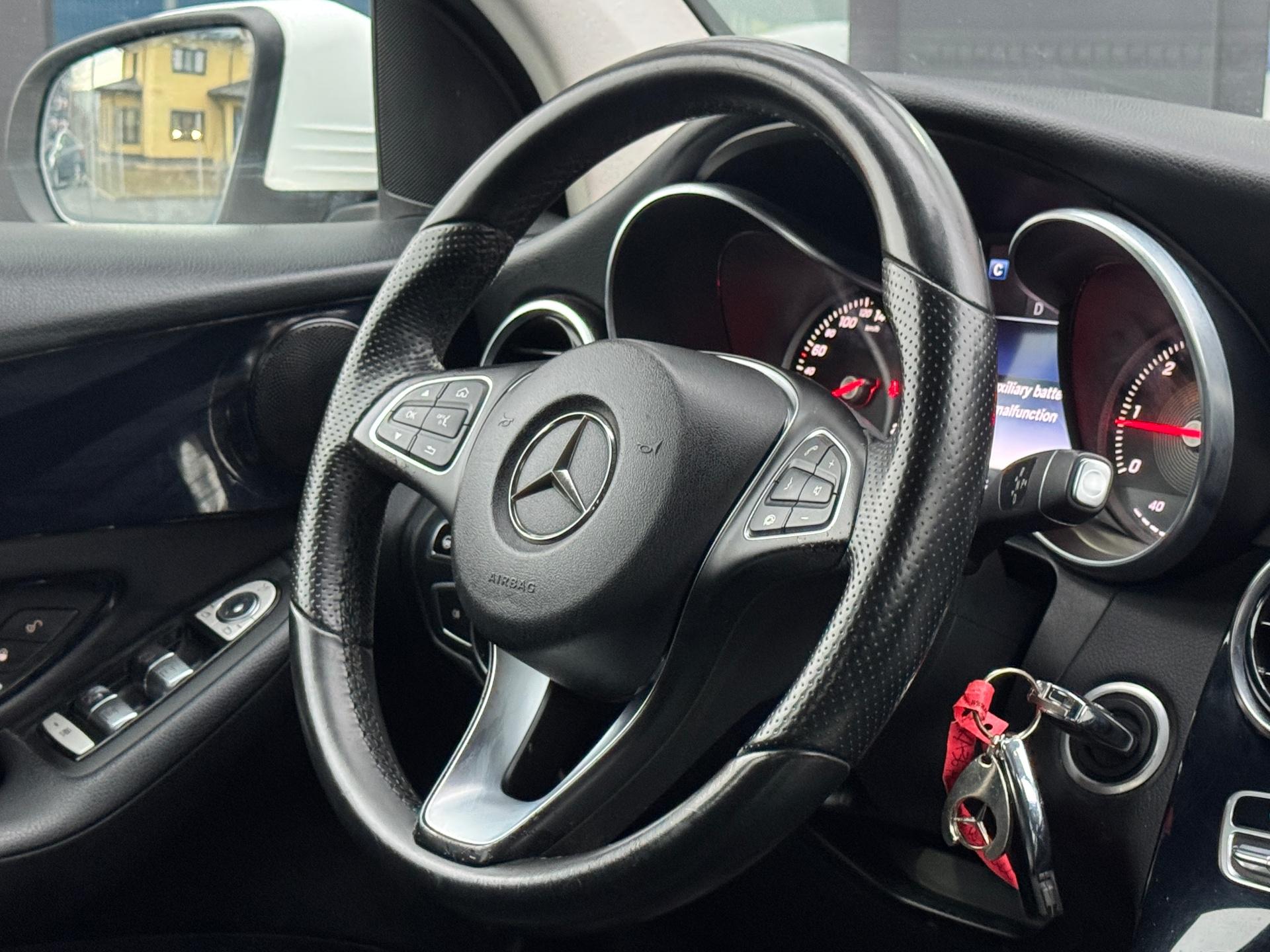 Mercedes-Benz-GLC