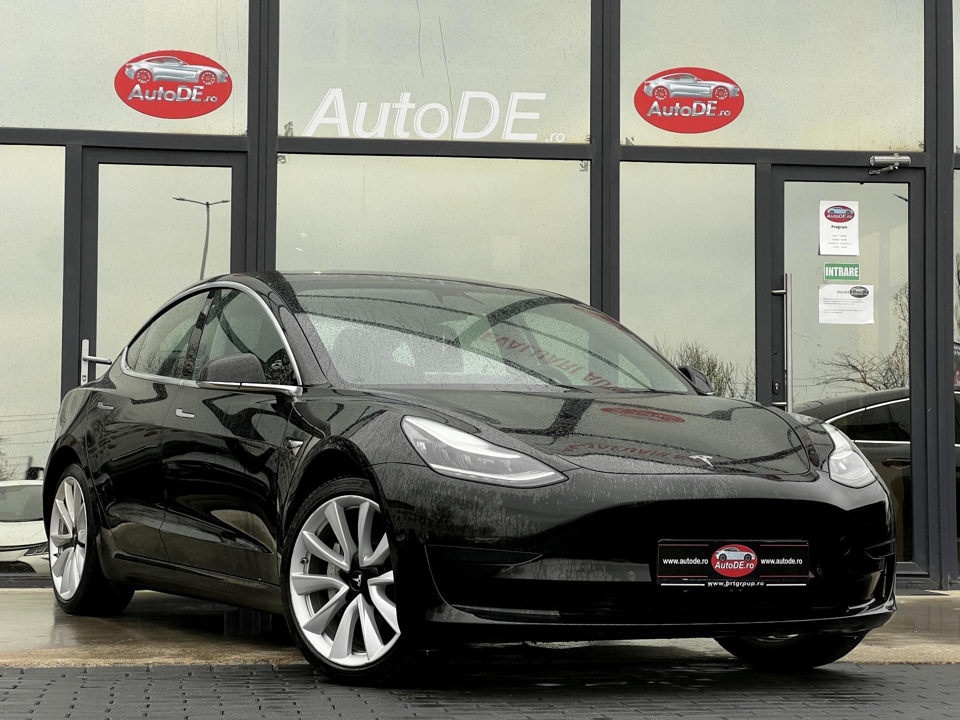 Tesla-Model 3