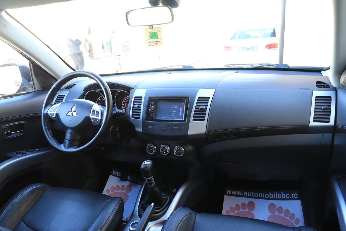 Mitsubishi-Outlander