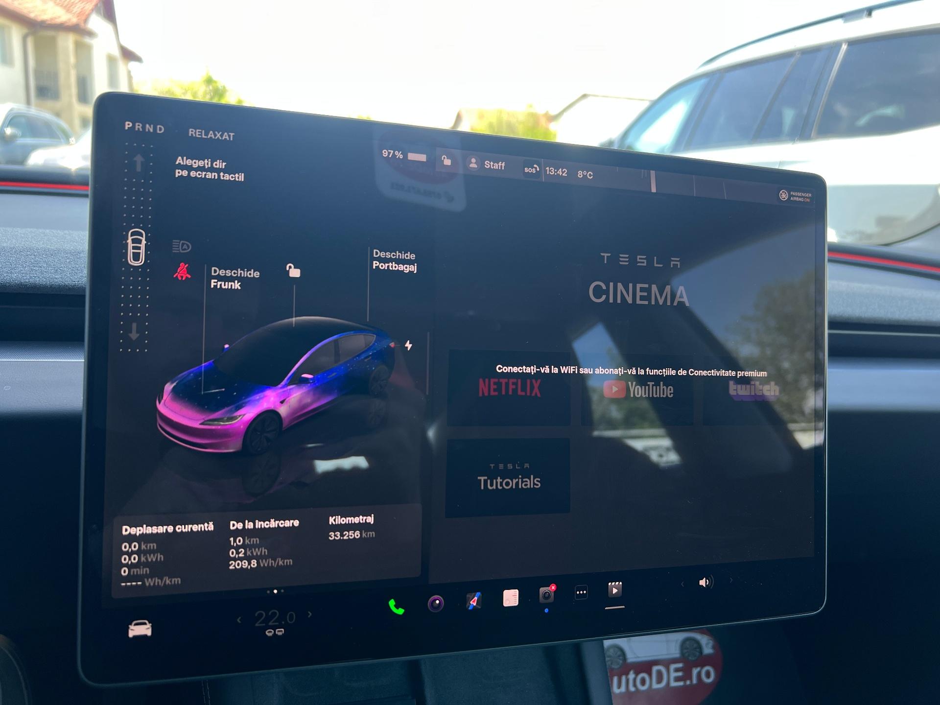 Tesla-Model 3