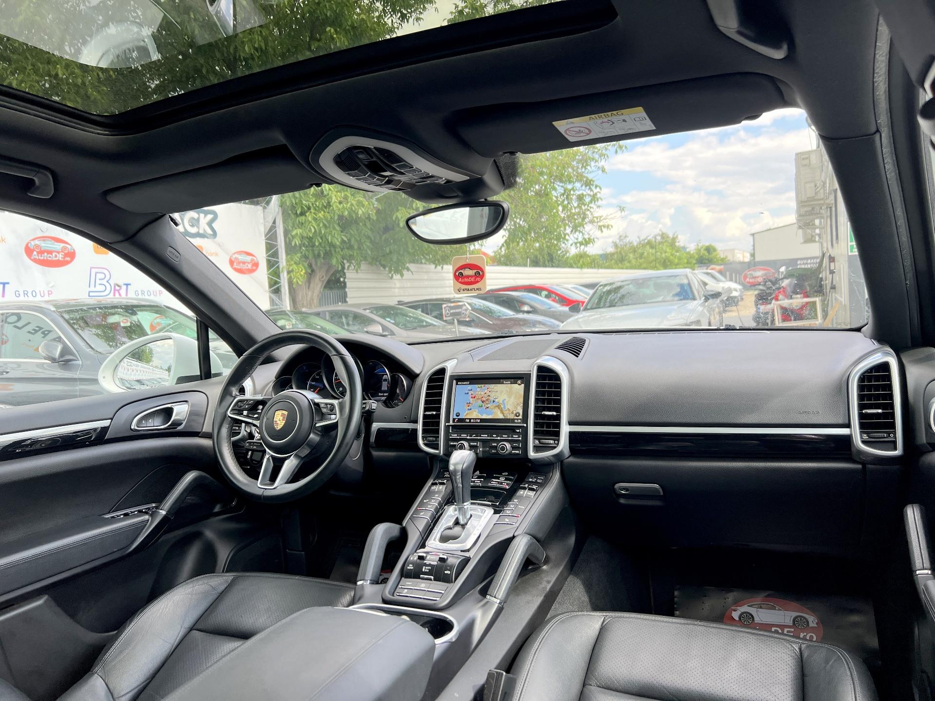 Porsche-Cayenne
