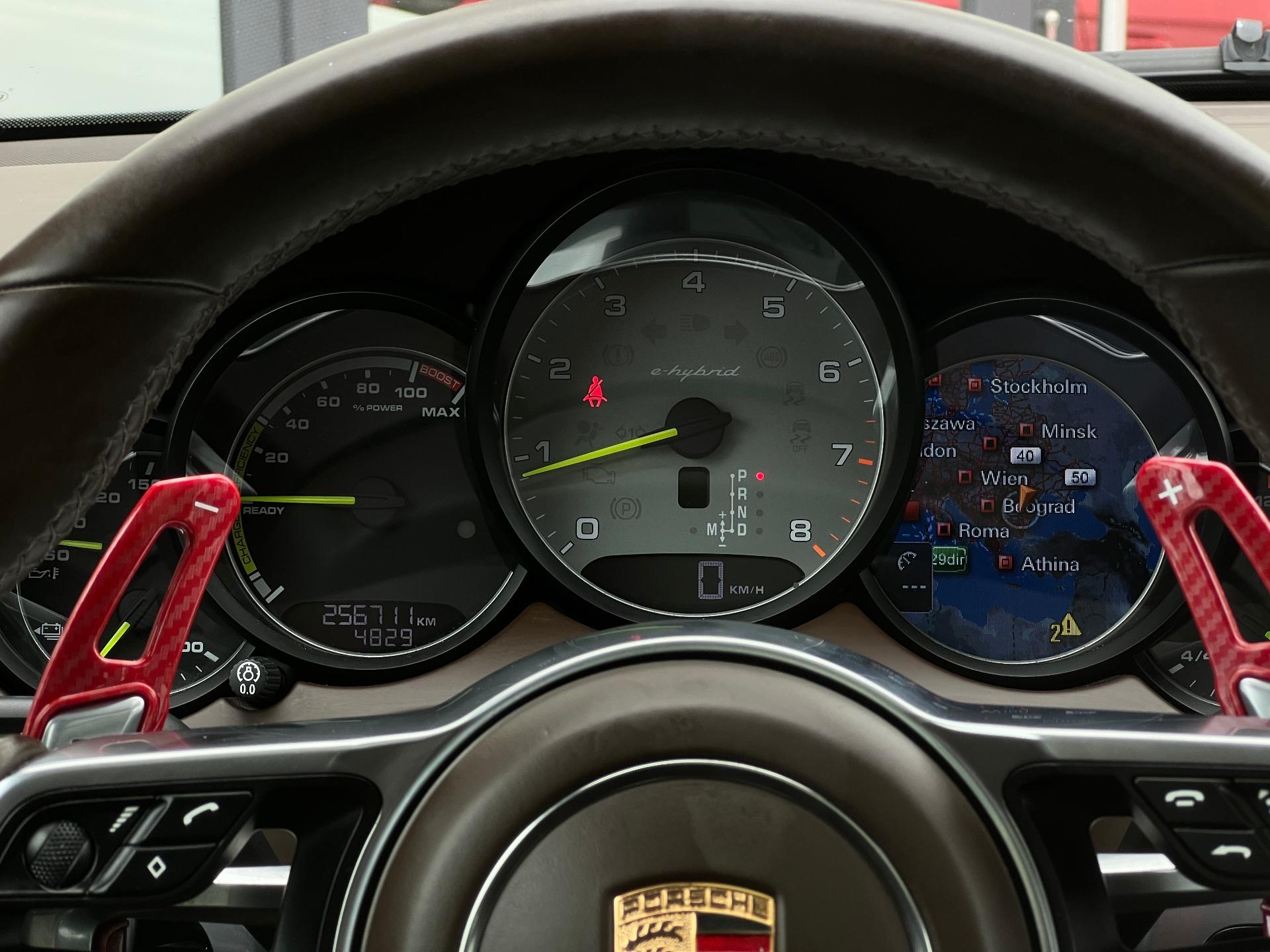 Porsche-Cayenne