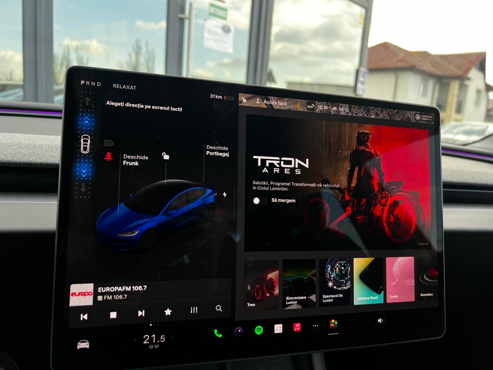 Tesla-Model 3