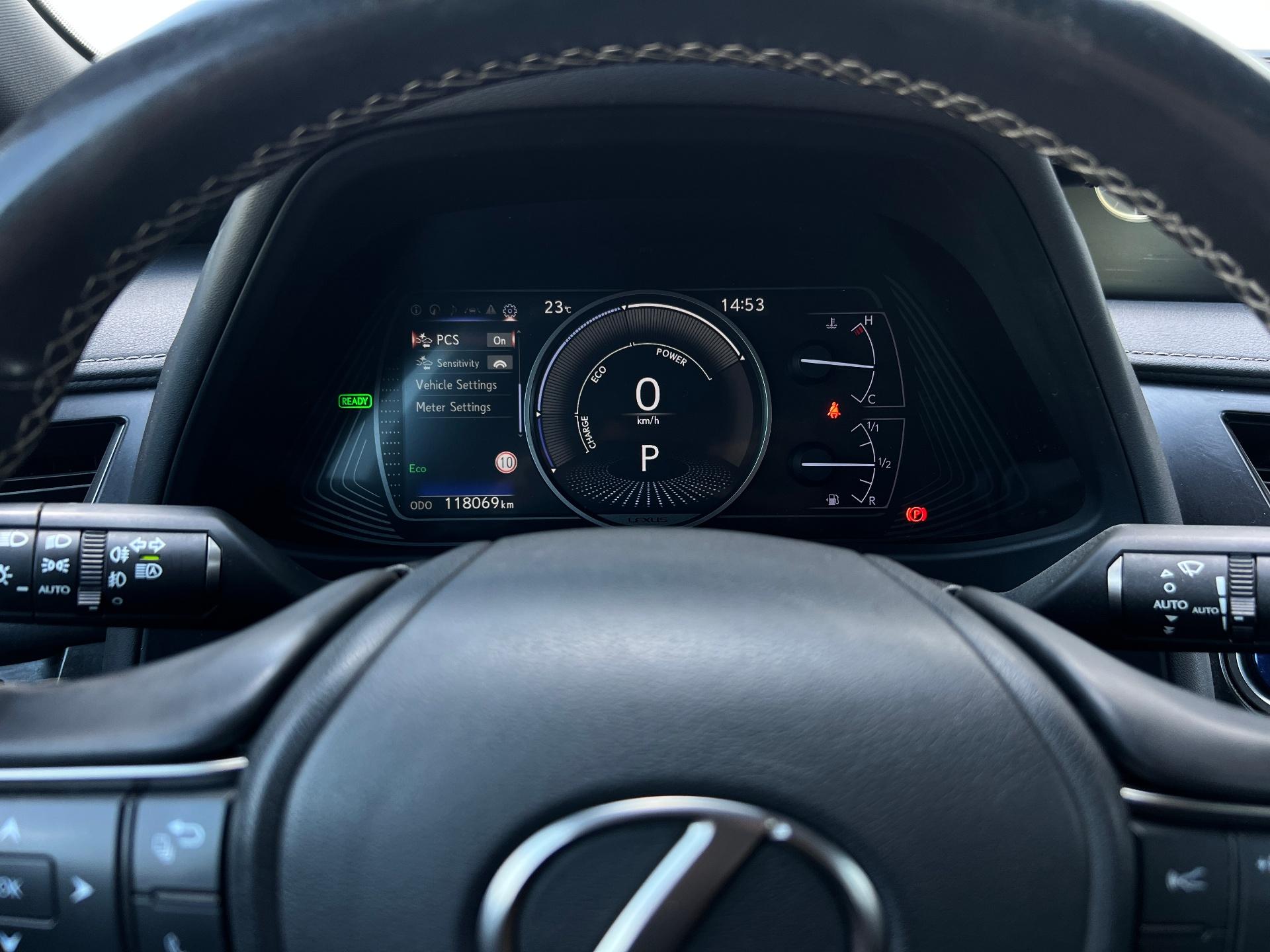 Lexus-UX