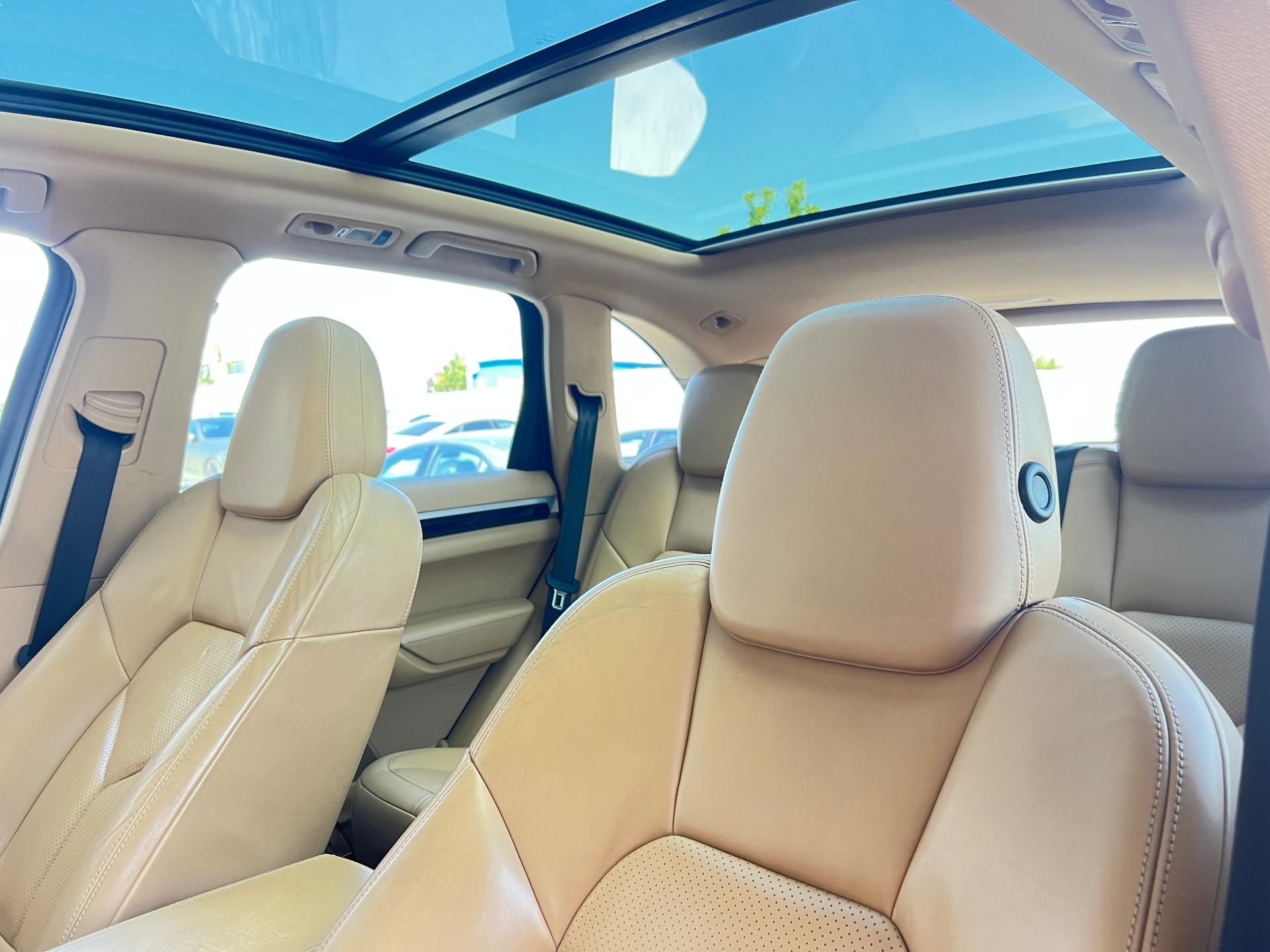 Porsche-Cayenne