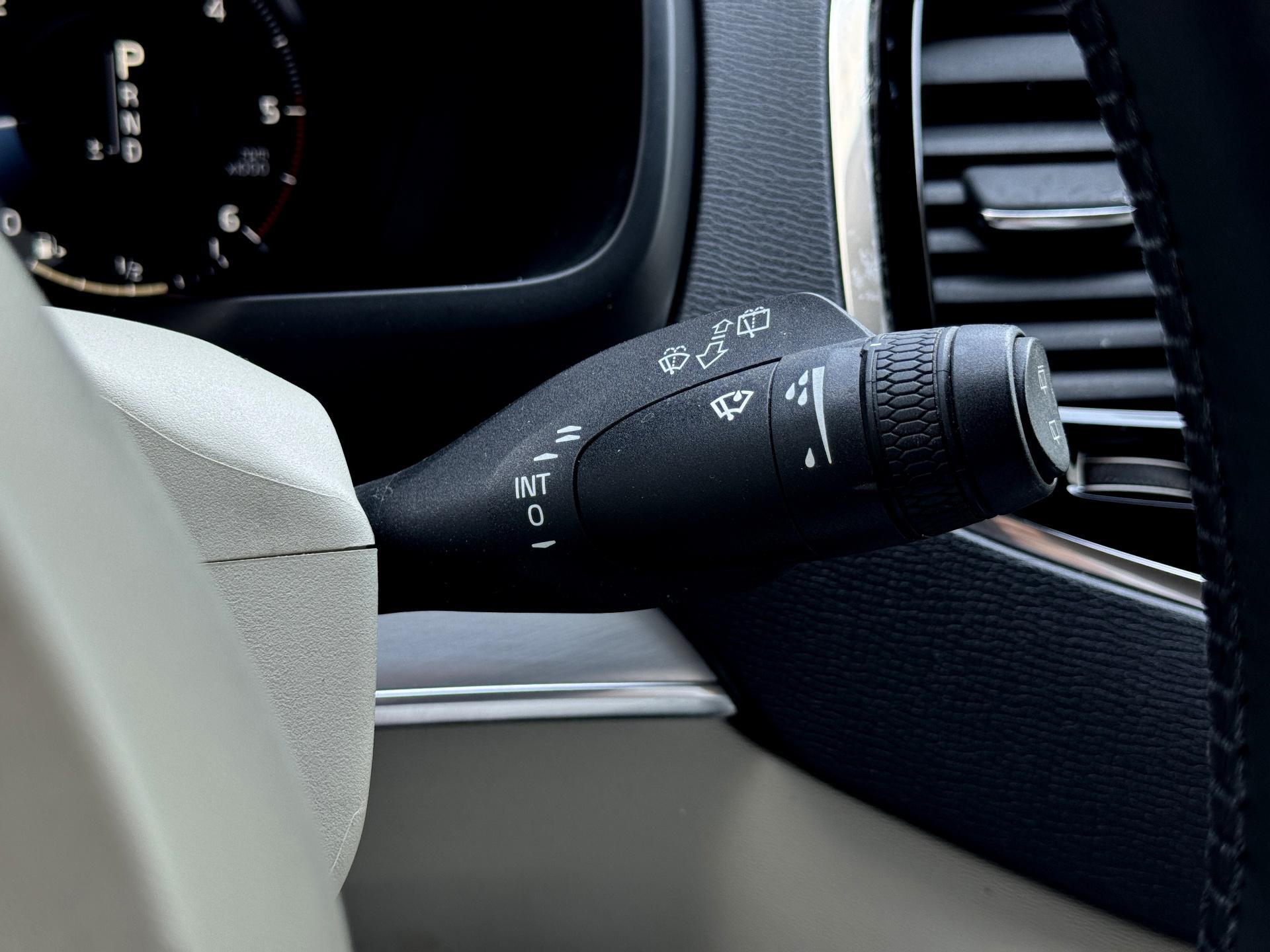 Volvo-XC 90