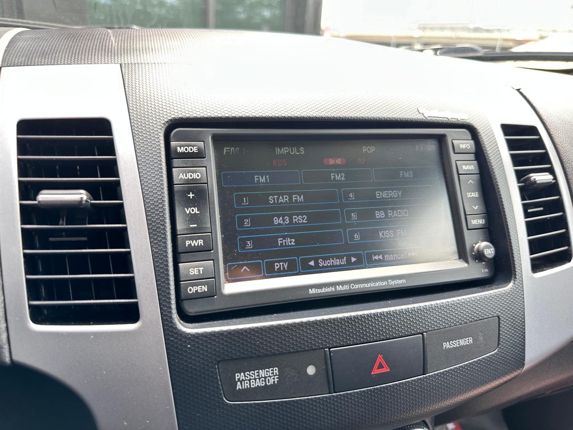 Mitsubishi-Outlander