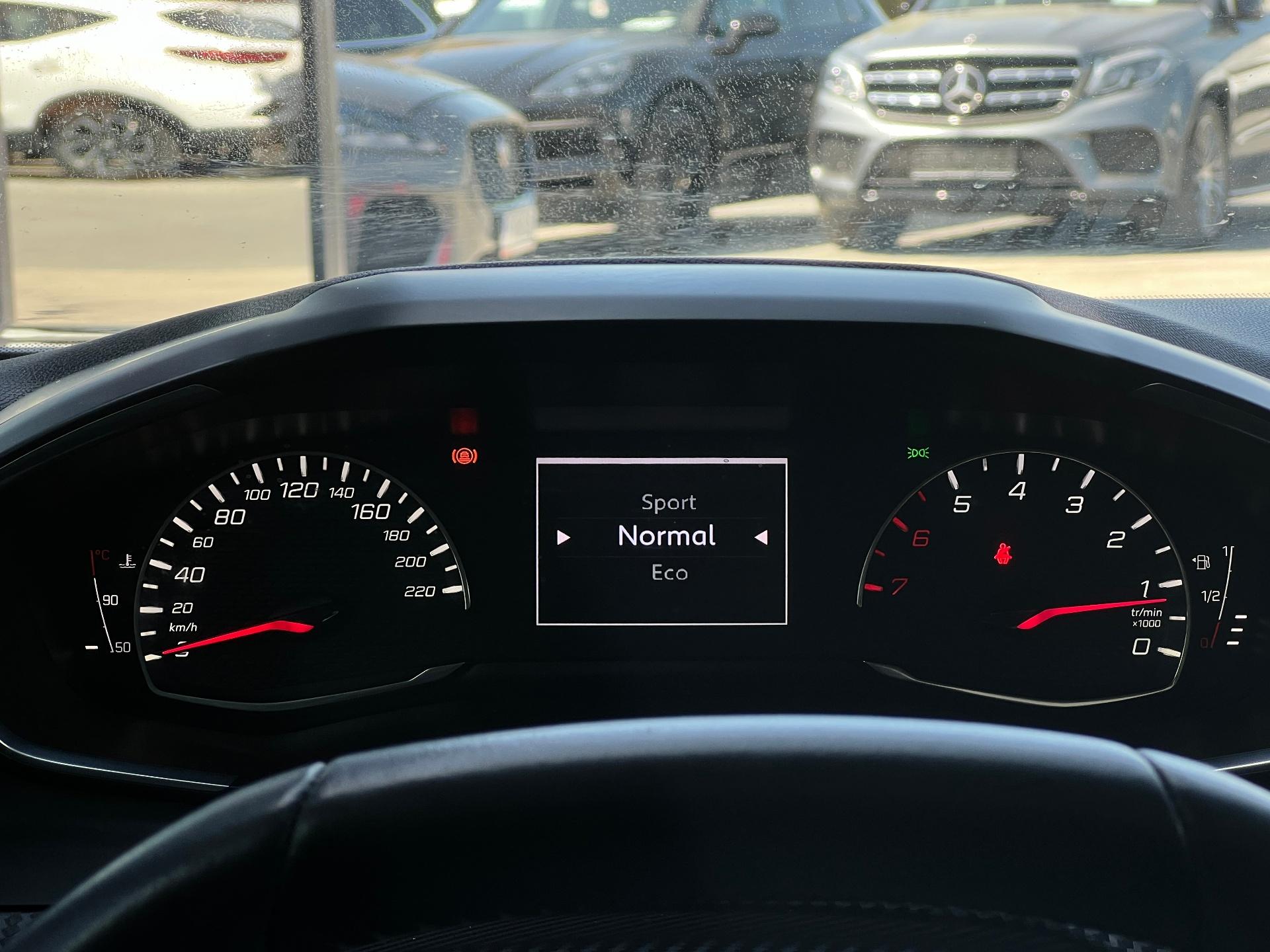 Peugeot-2008