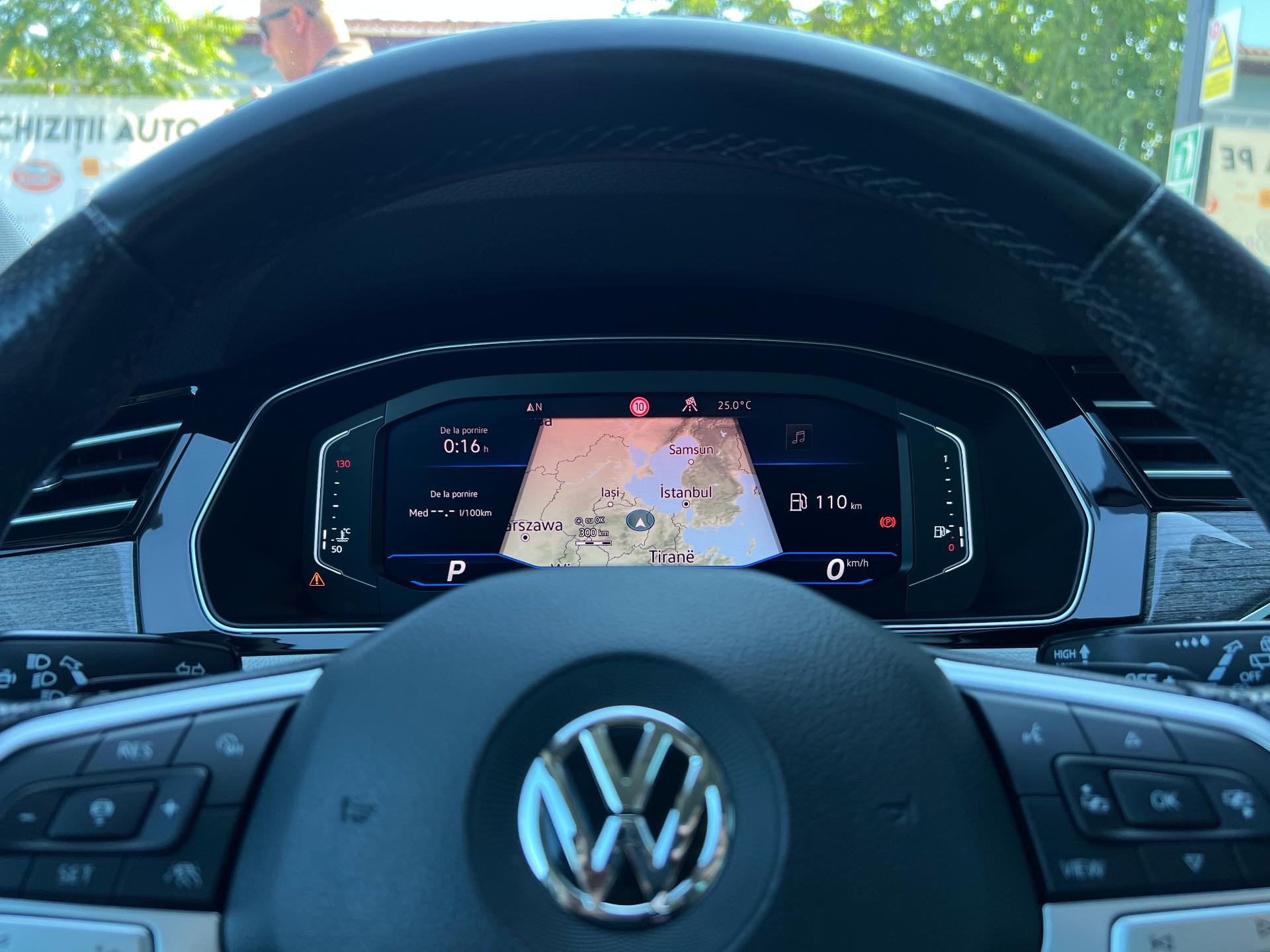 Volkswagen-Passat Alltrack