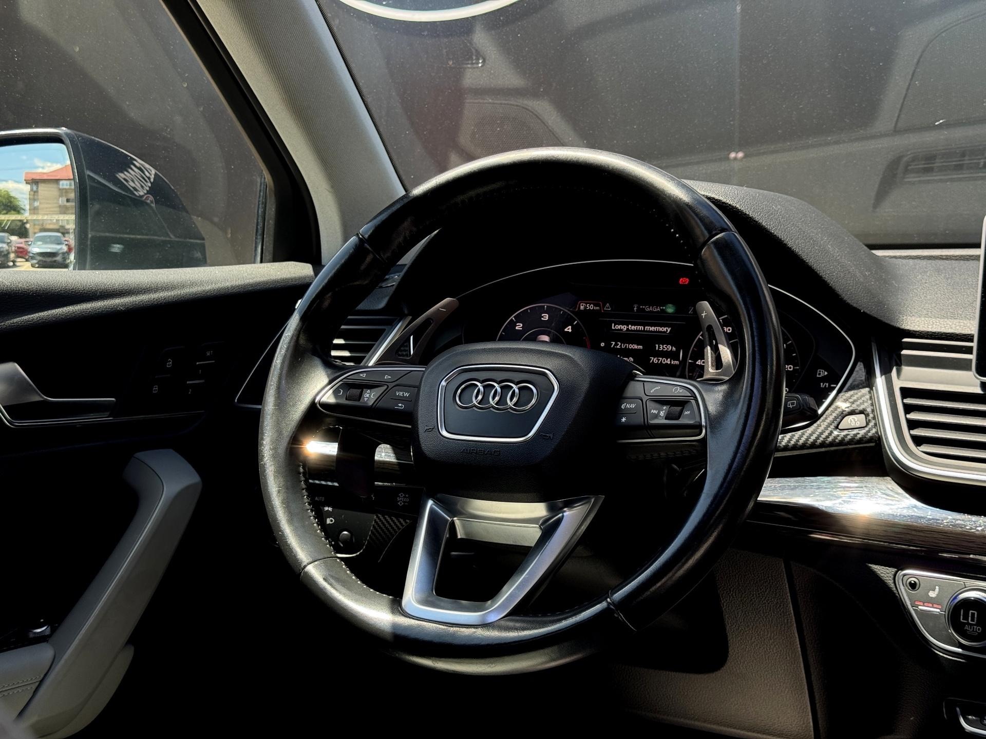Audi-Q5