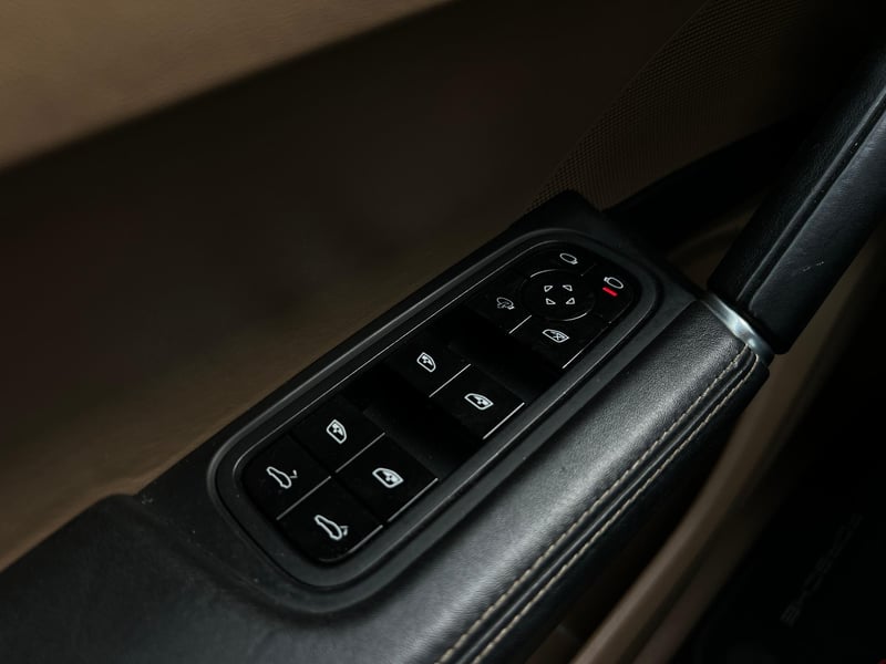 Car Thumb