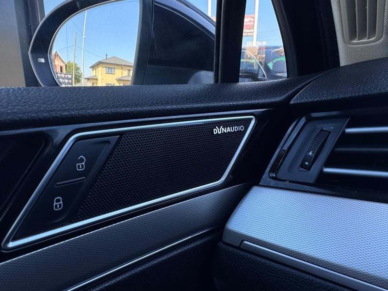 Car Thumb