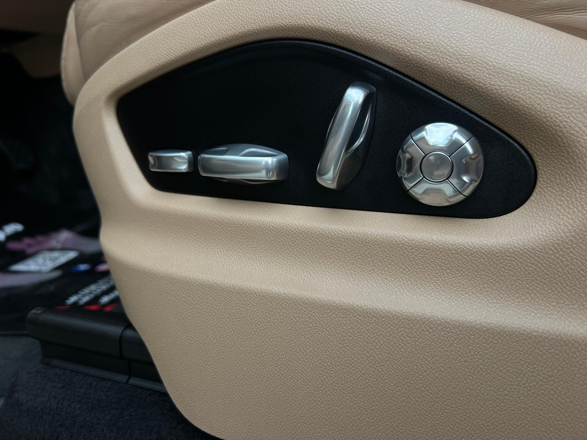 Porsche-Cayenne