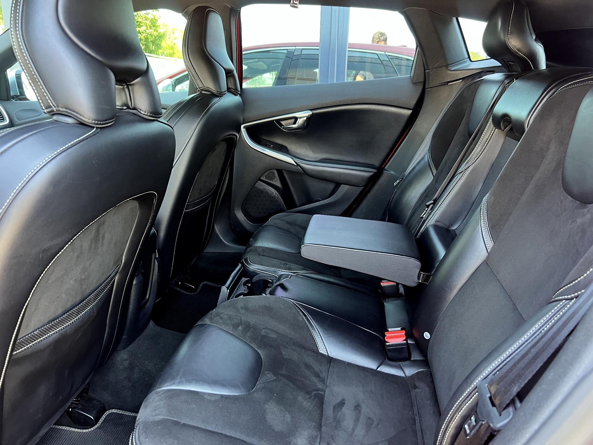 Volvo-V40