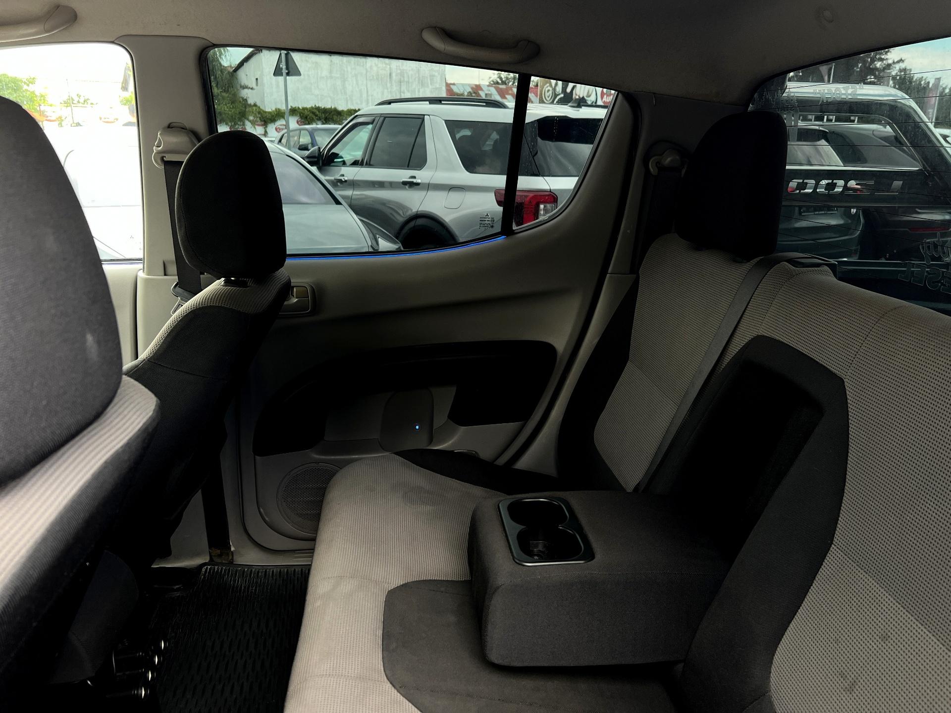 Mitsubishi-L200