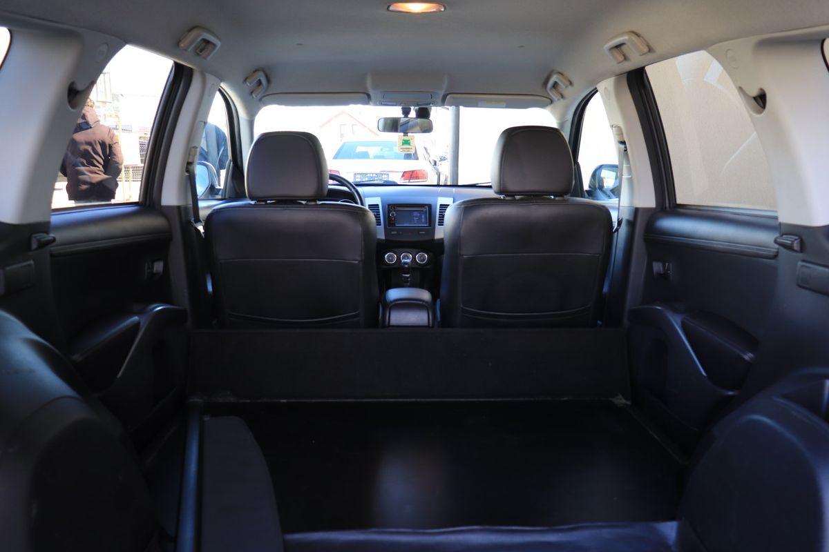 Mitsubishi-Outlander