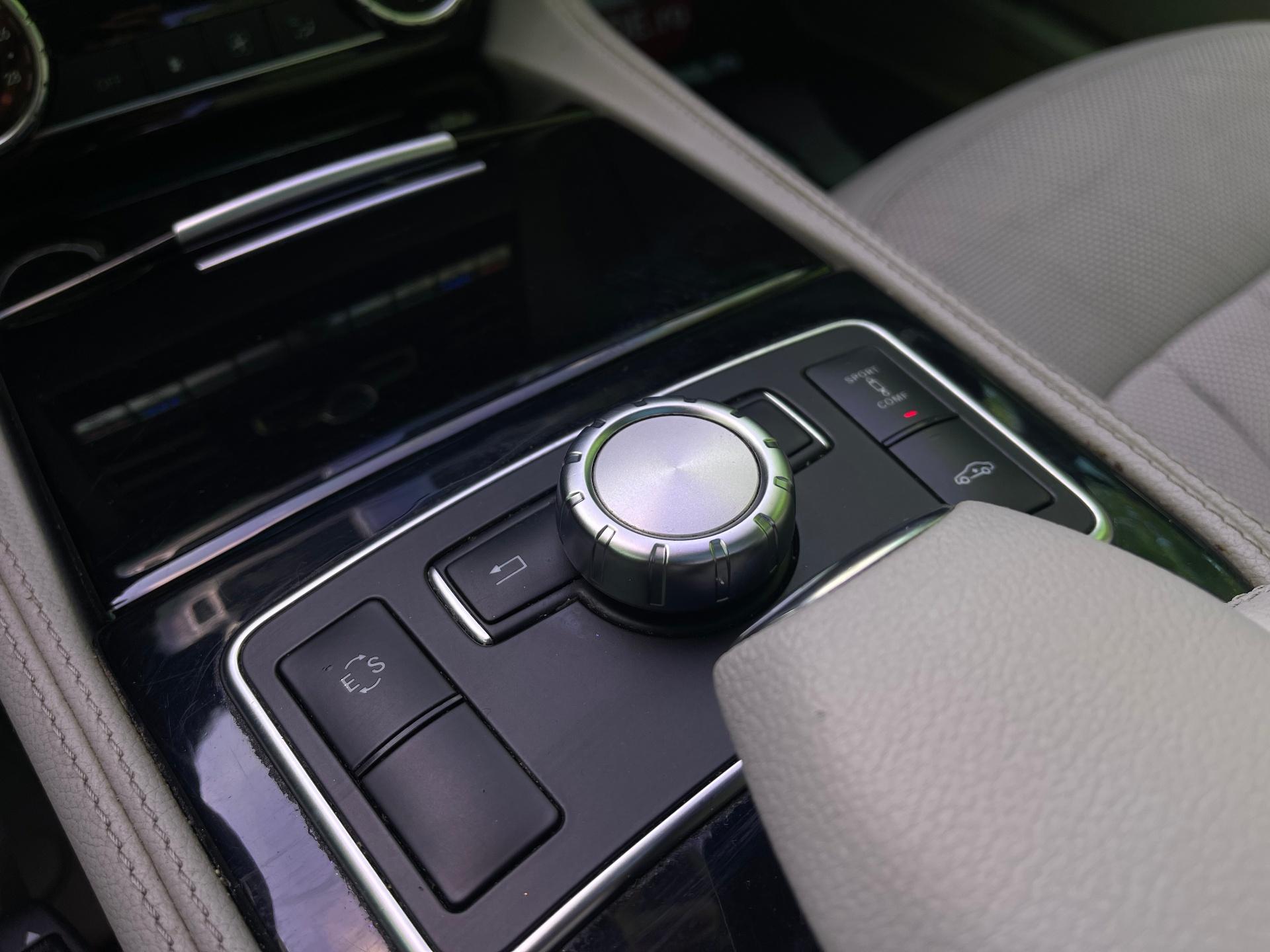 Mercedes-Benz-CLS