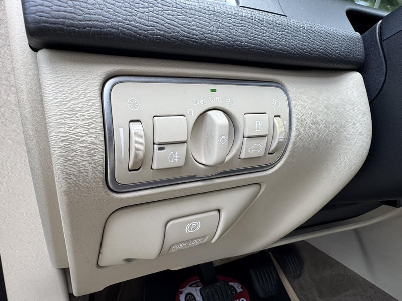 Car Thumb