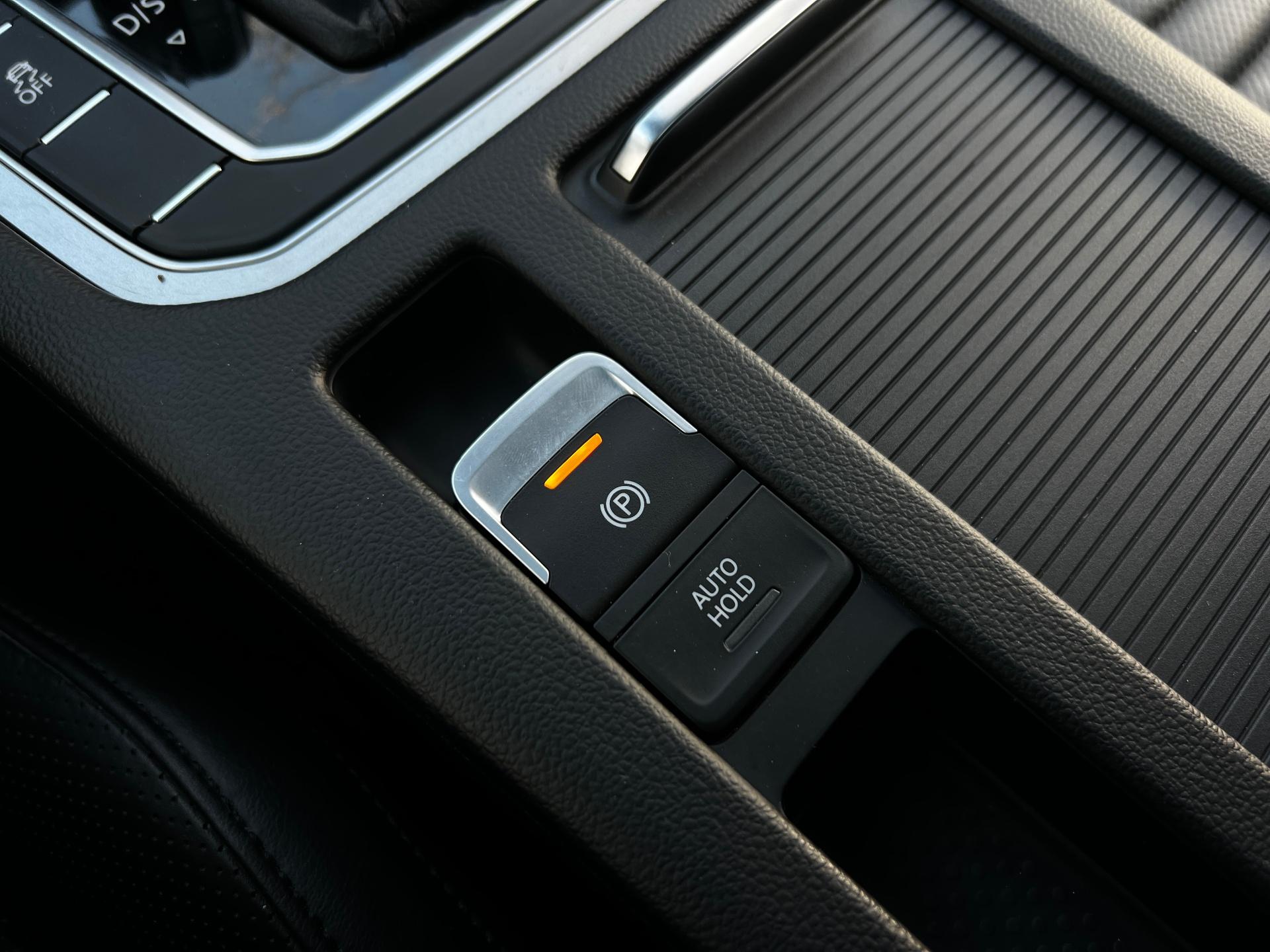 Volkswagen-Passat Alltrack