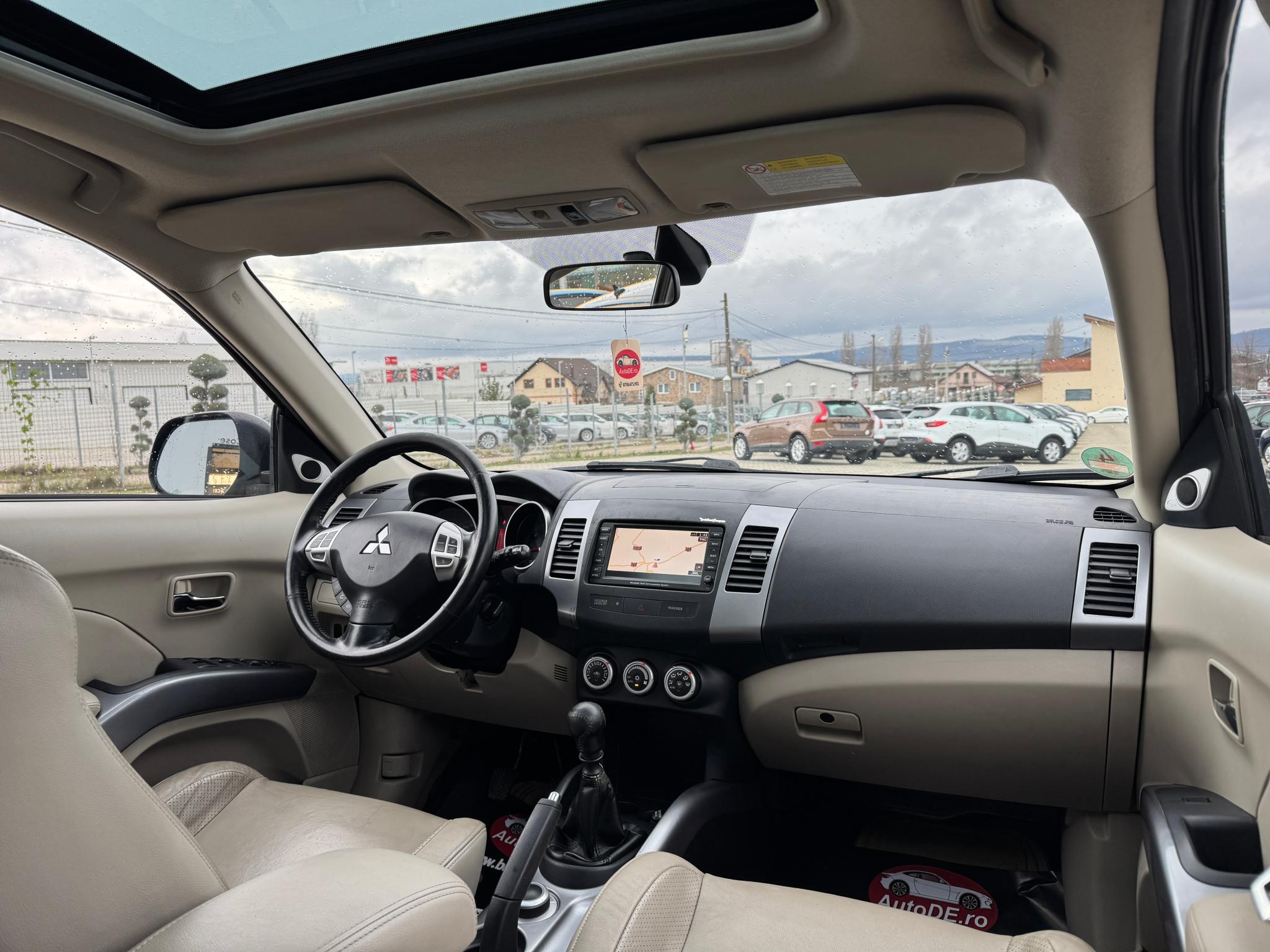 Mitsubishi-Outlander