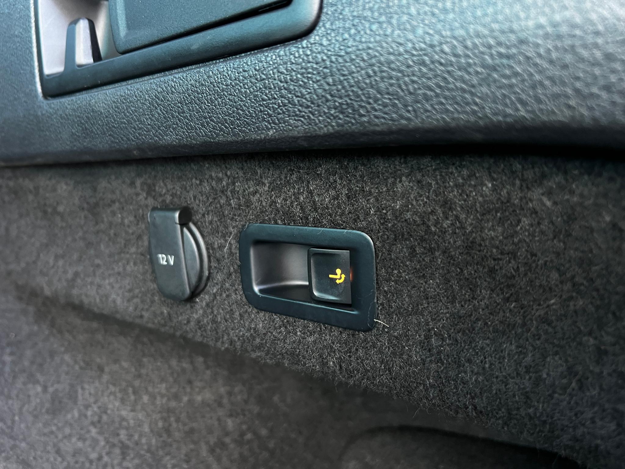 Volkswagen-Passat Alltrack