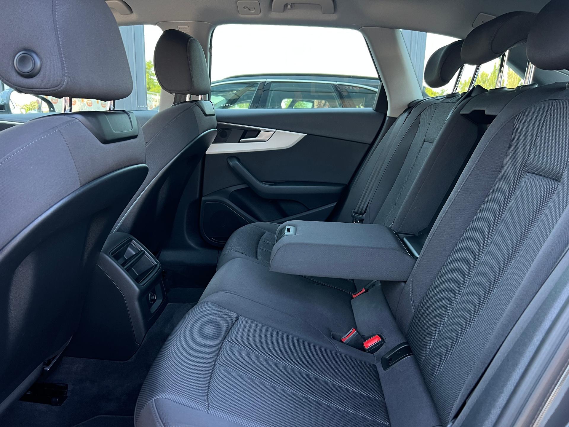 Audi-A4