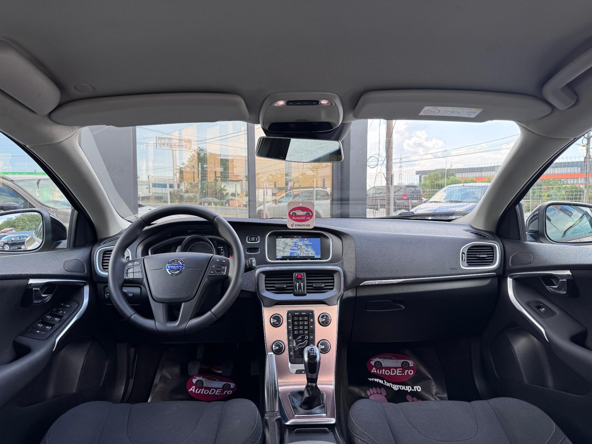 Volvo-V40